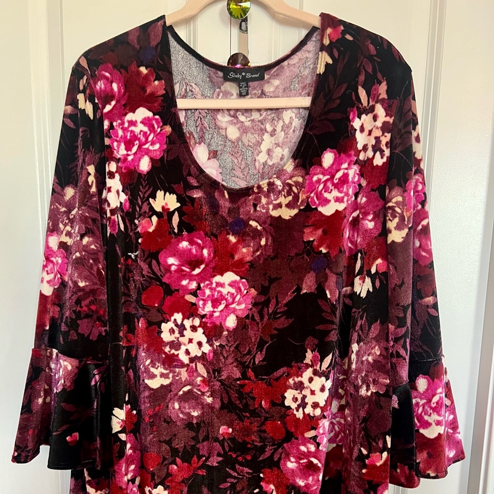 Slinky Brand Floral Velvet Women Top and Pants